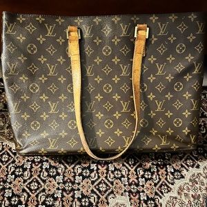 Gorgeous Louis Vuitton bag!